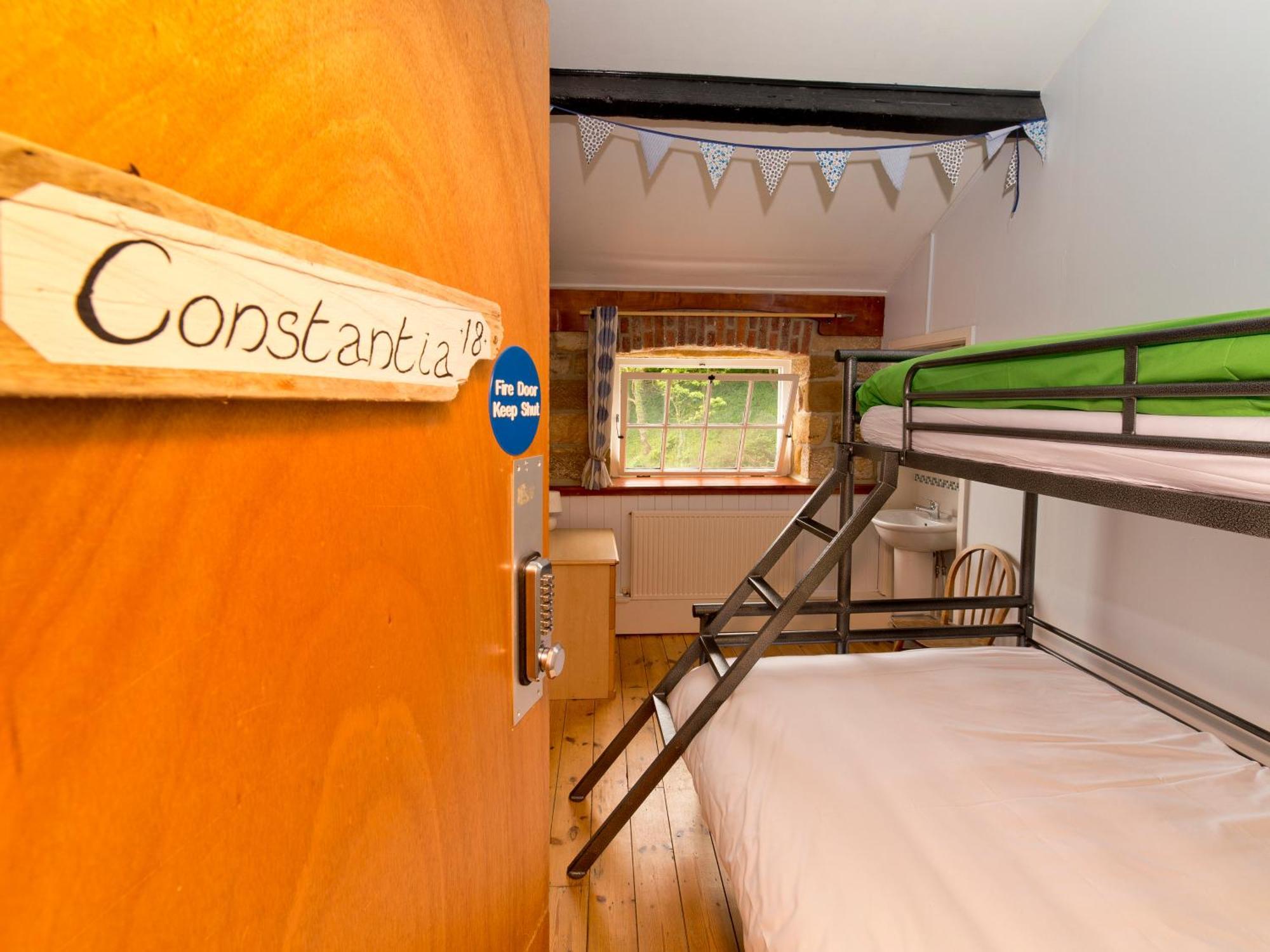 Yha Boggle Hole Hostel Fylingthorpe Екстериор снимка
